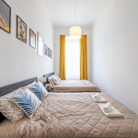 Spacious Cozy Home With 4Bedroom In The Heart Of Bp Budapest Exterior foto